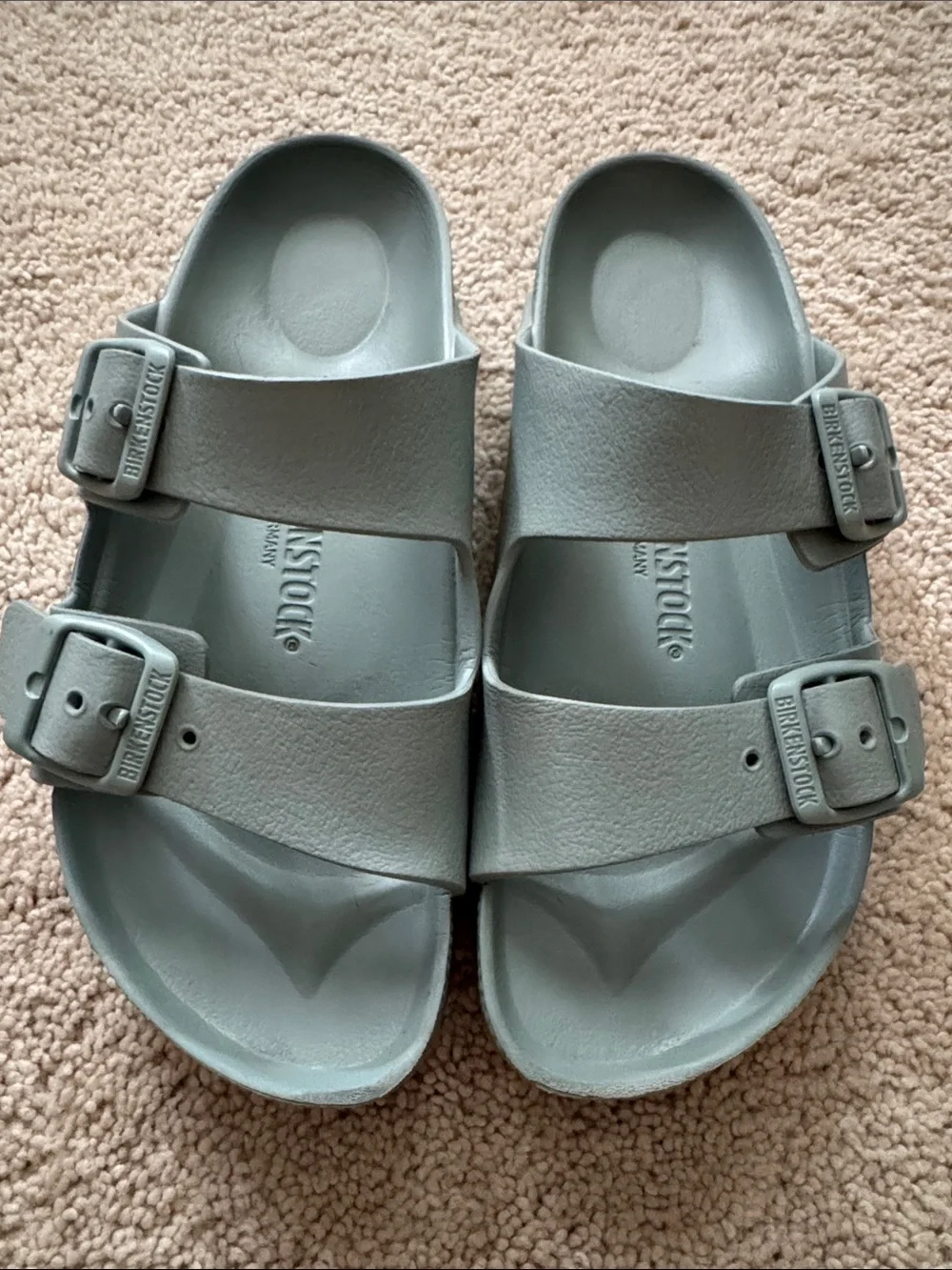 Birkenstock Arizona essentials in sage
